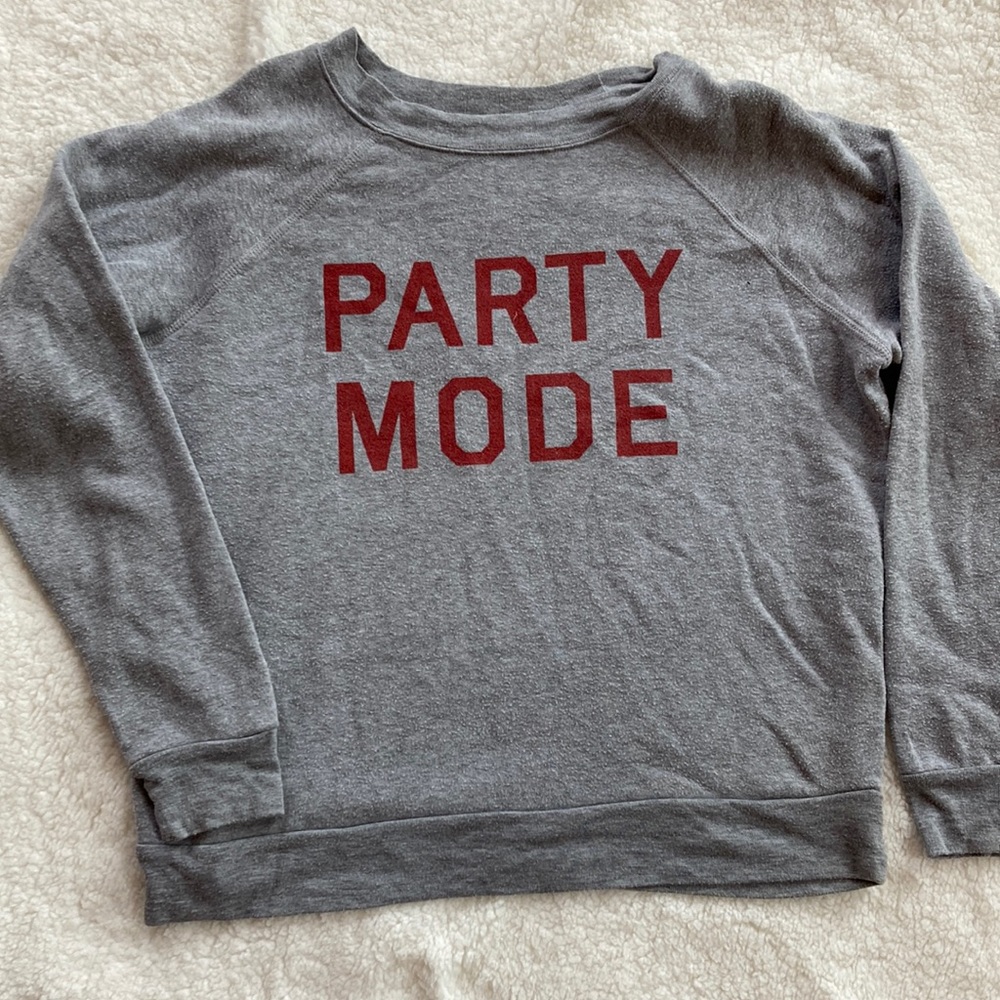 Reversible Sweatshirt. Chill mode/Party mode